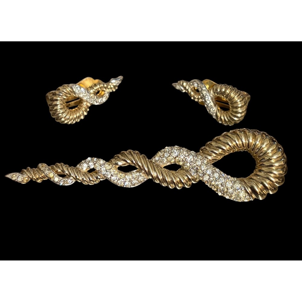Boucher Vintage Gold Tone Rhinestone Rope Brooch and Clip On Earrings Set 3164